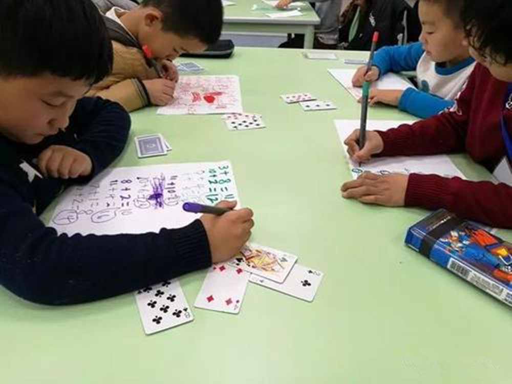 GG扑克比赛规则_亲子益智扑克玩法_扑克牌早教游戏